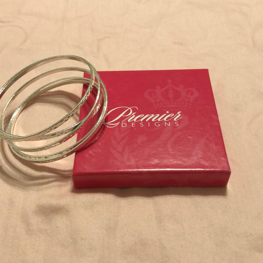 Premier Designs Illusion Bracelet